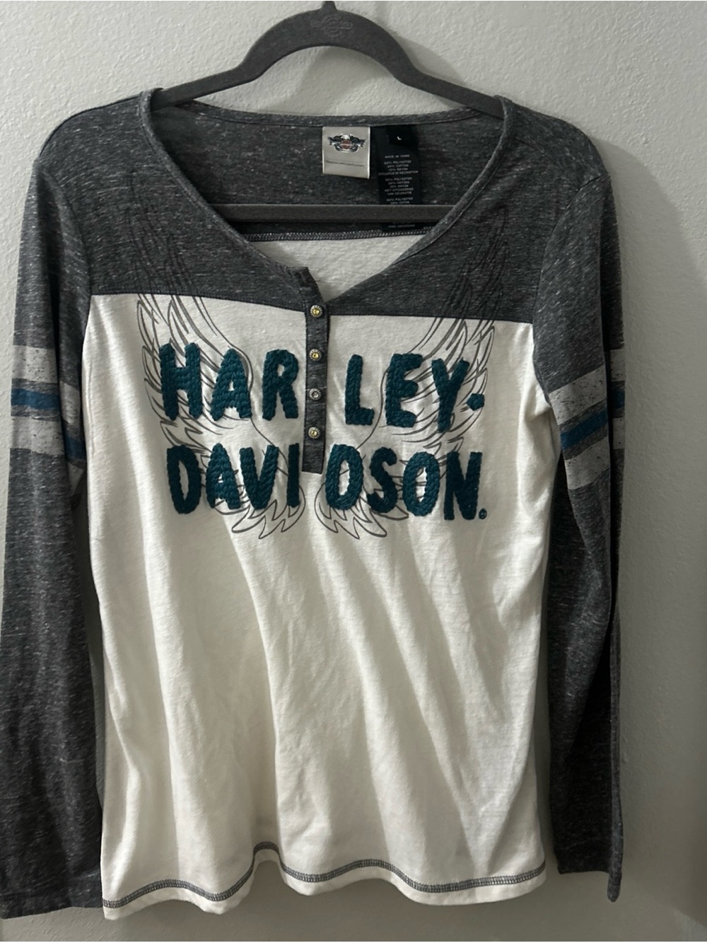 Harley Davidson Ladies Henley Style Shirt With Stitched Letters Size Large